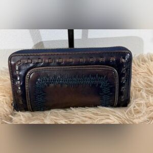 Patricia Nash Burnished Leather Zip Around Navy Whipstitch Wallet EUC